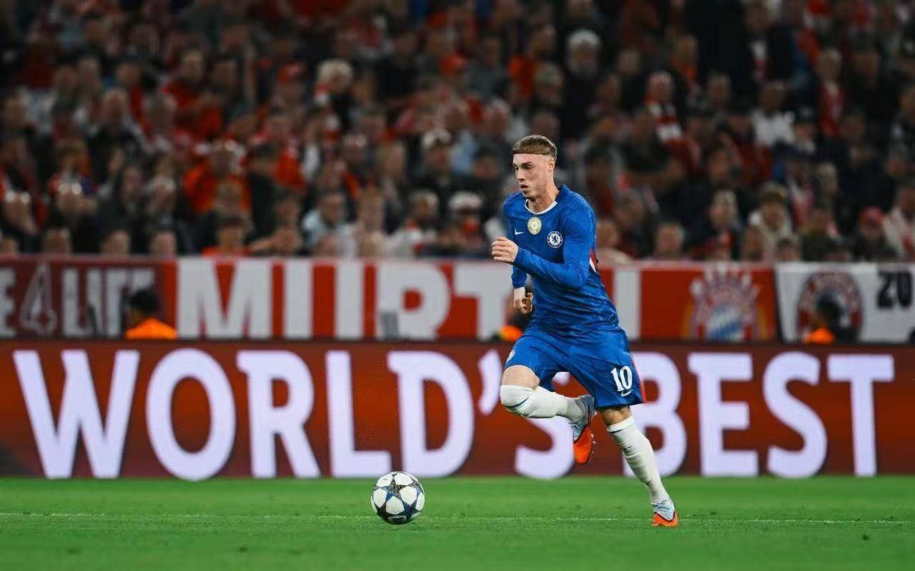 包含德甲冲刺阶段再迎强敌，皇家社会主帅复盘，主帅态度：压力陡增，赛季目标并未改变的词条